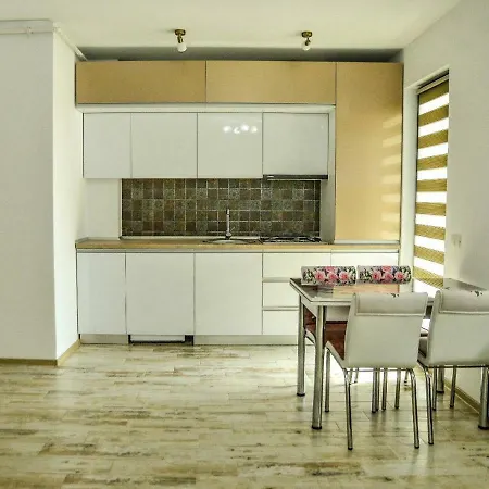 Corinth Apartament דירה *